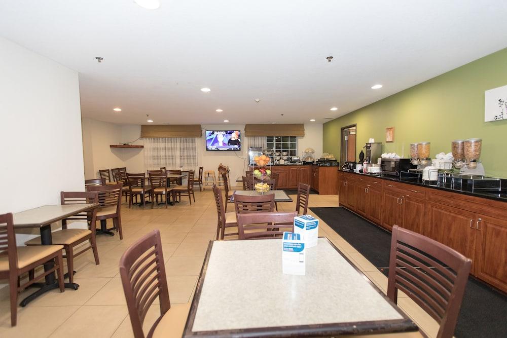 Sleep Inn & Suites Pleasant Hill - Des Moines photo 92