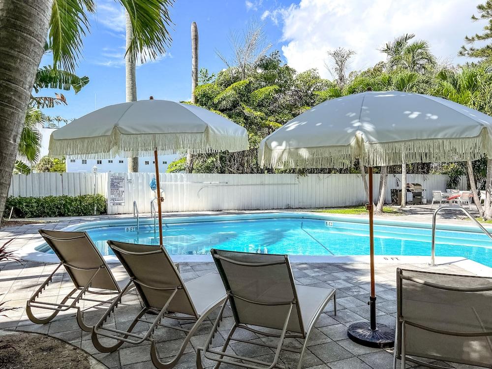 Beach Gardens A North Beach Village Resort Hotel photo 30