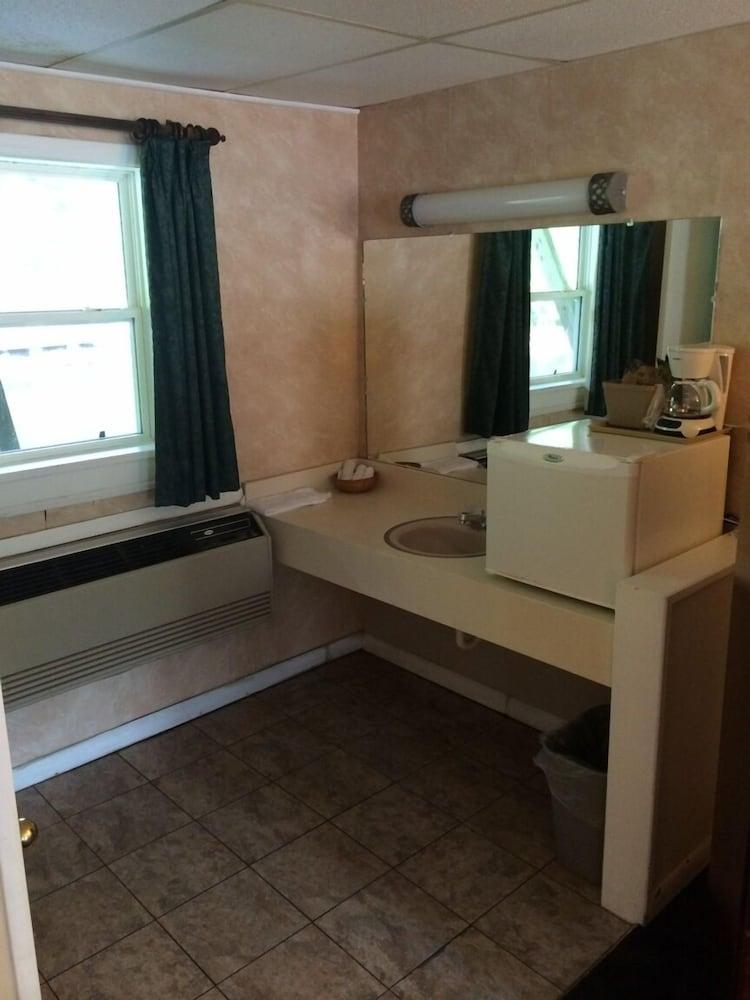 Drama Inn photo 24