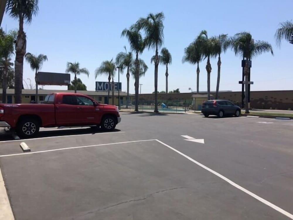Kings Inn Motel photo 1