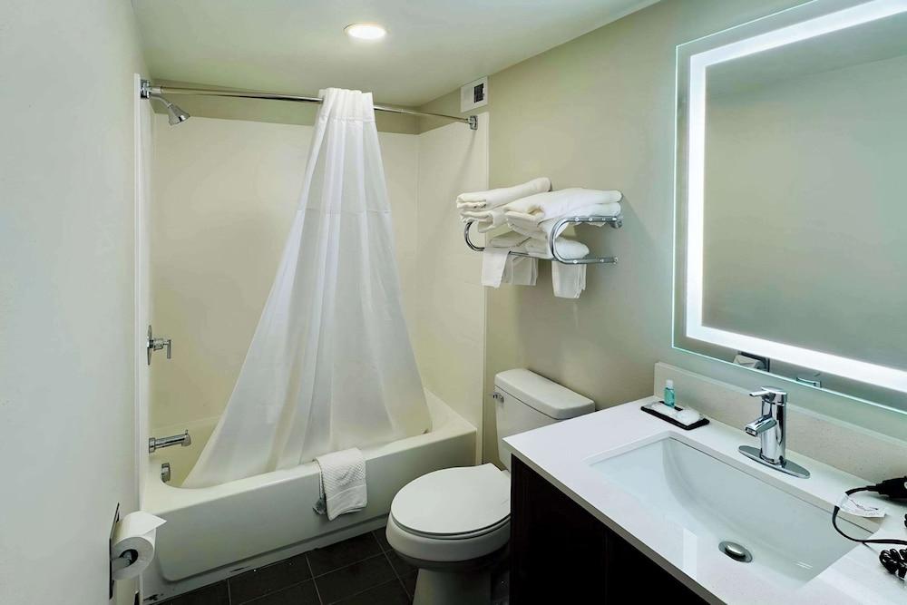 MainStay Suites Chambersburg photo 5