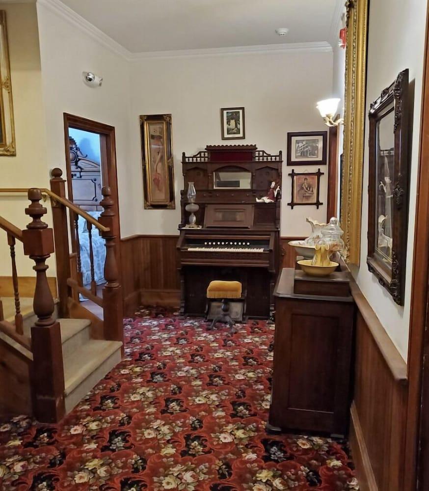 The Dutch Flat Hotel photo 82
