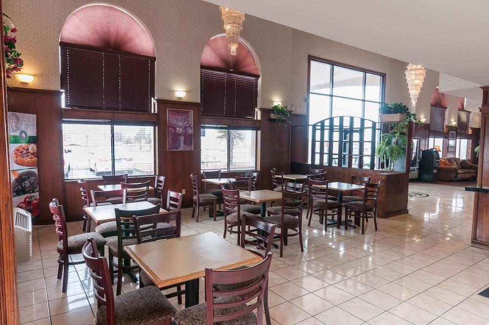 Quality Suites Albuquerque Airport photo 36