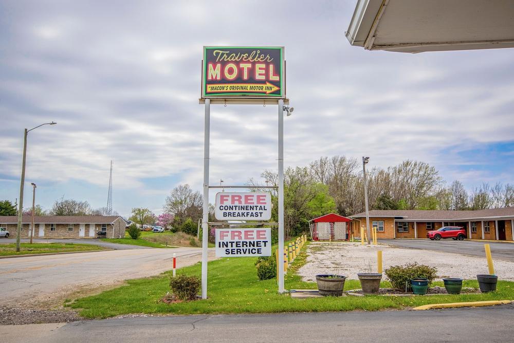 OYO Travelier Motel photo 87