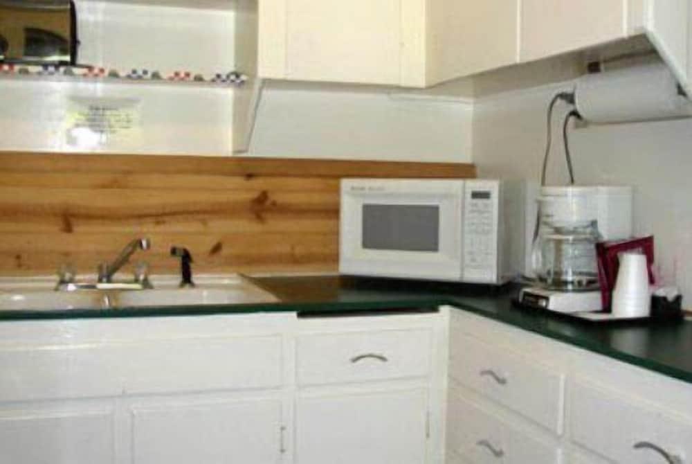 Brundage Inn photo 12