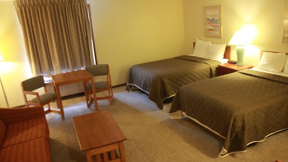 Shawano Four Seasons Hotel photo 23