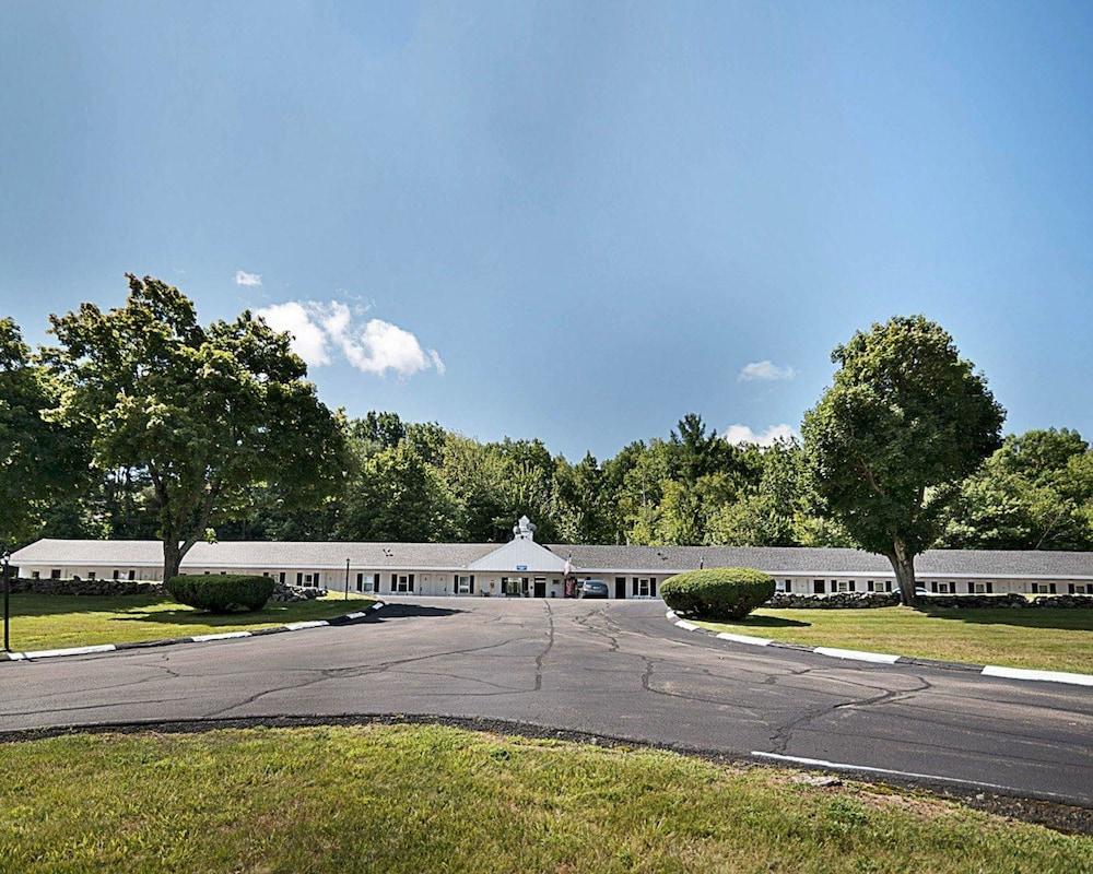 Econo Lodge photo 7
