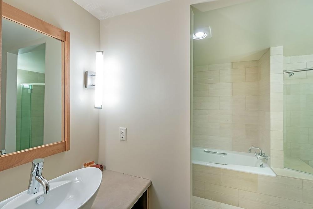Ice House Suites and Condominiums photo 94