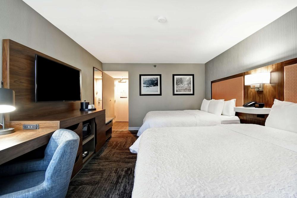 Hampton Inn I-75 Lexington/Hamburg Area photo 25