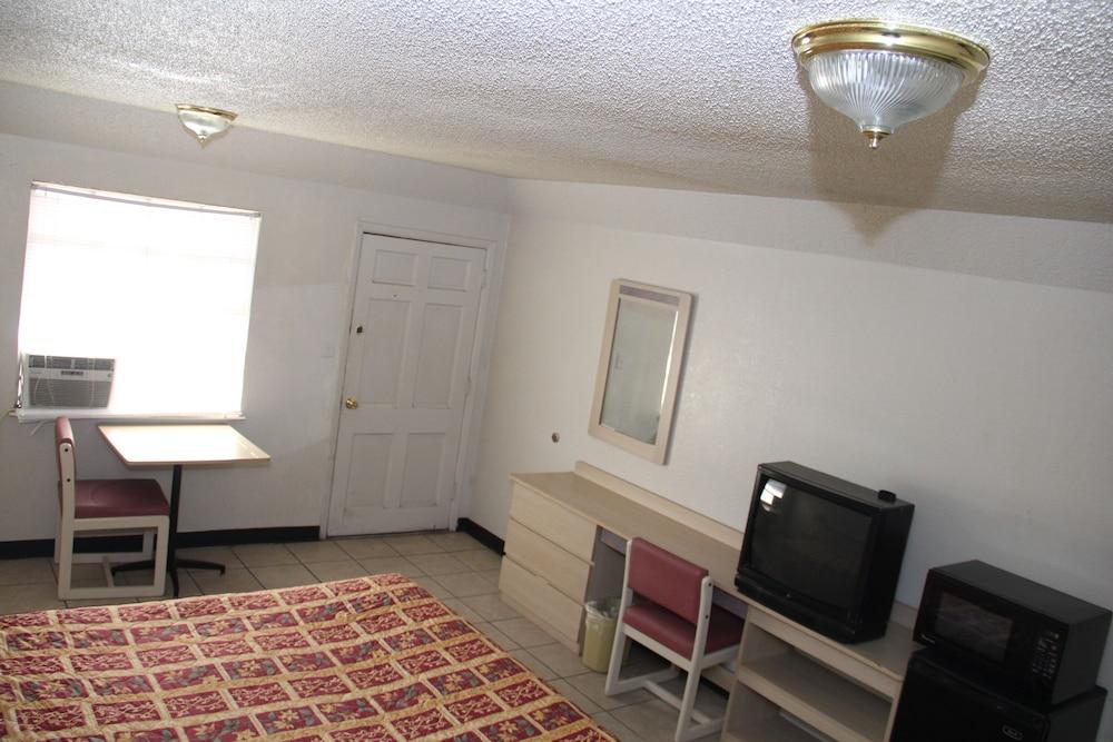 SuperLodge Motel photo 50