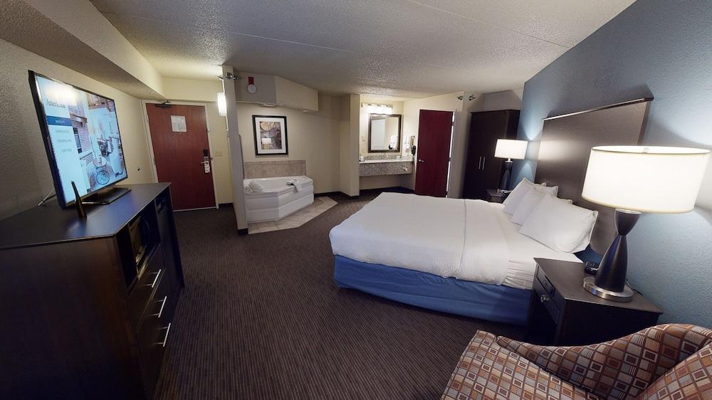 AmericInn by Wyndham Mounds View Minneapolis photo 9
