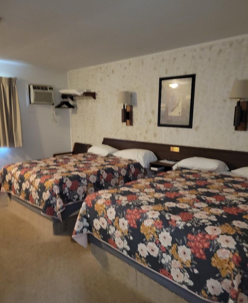 Hotel O The Kings Inn Culberston MT HWY 2 photo 17