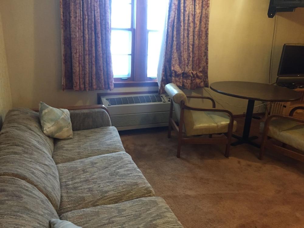Du Wayne Motel photo 9