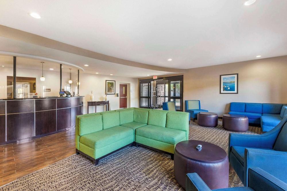 Comfort Suites Blythe photo 3