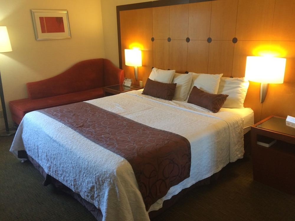 Travelodge by Wyndham Brooklyn Center photo 42