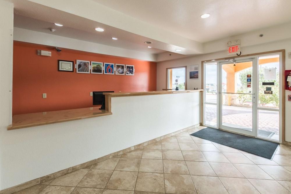 Motel 6 Alvarado, TX photo 28