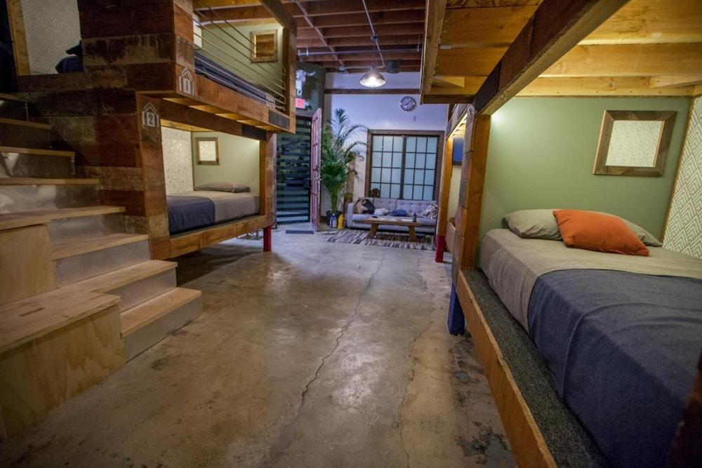 PodShare Los Feliz - Hostel photo 11