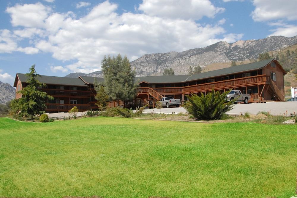 Corral Creek Lodge photo 22