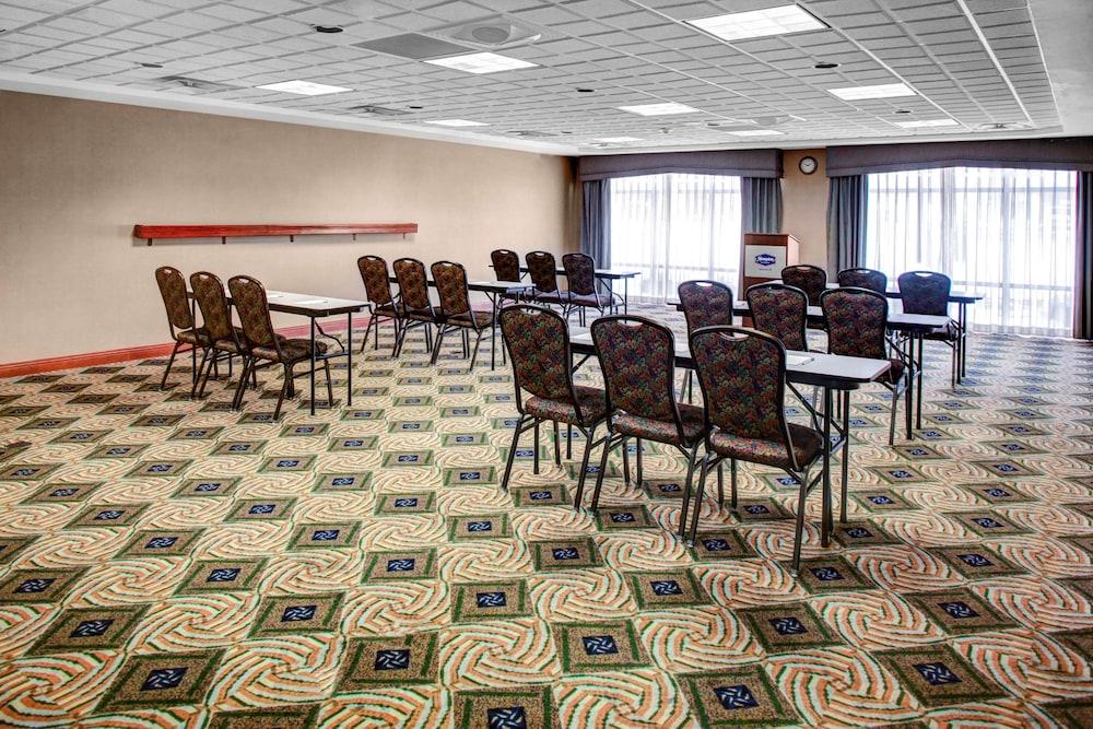Hampton Inn Coldwater photo 22