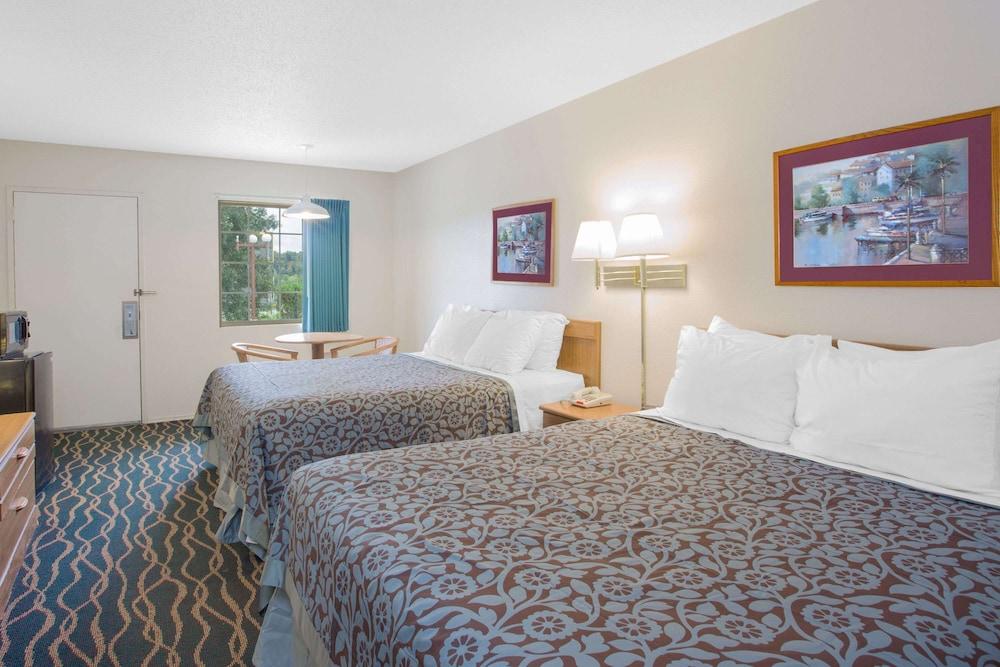 Days Inn by Wyndham Hardy photo 8