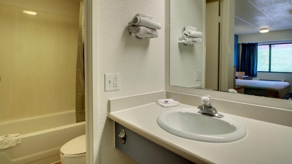 Motel 6 Cedar Rapids, IA photo 20