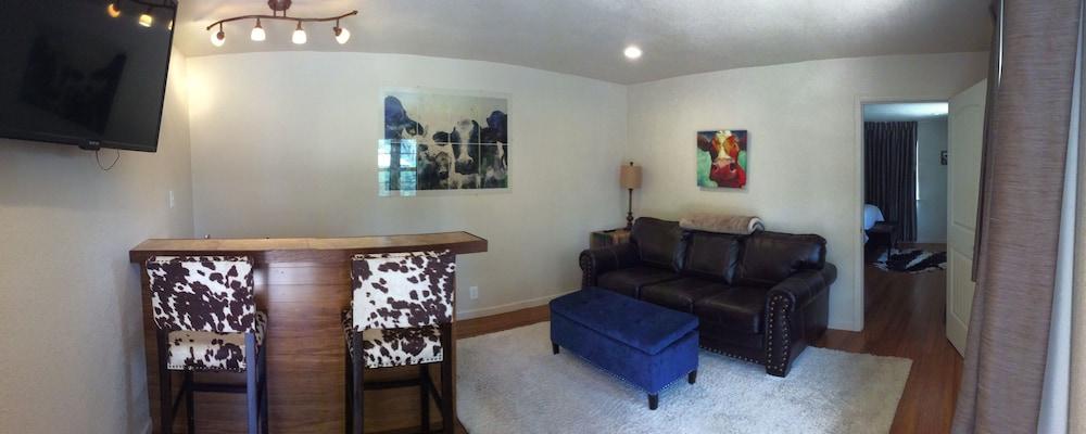 The Crest Motel in Colorful Colorado photo 36
