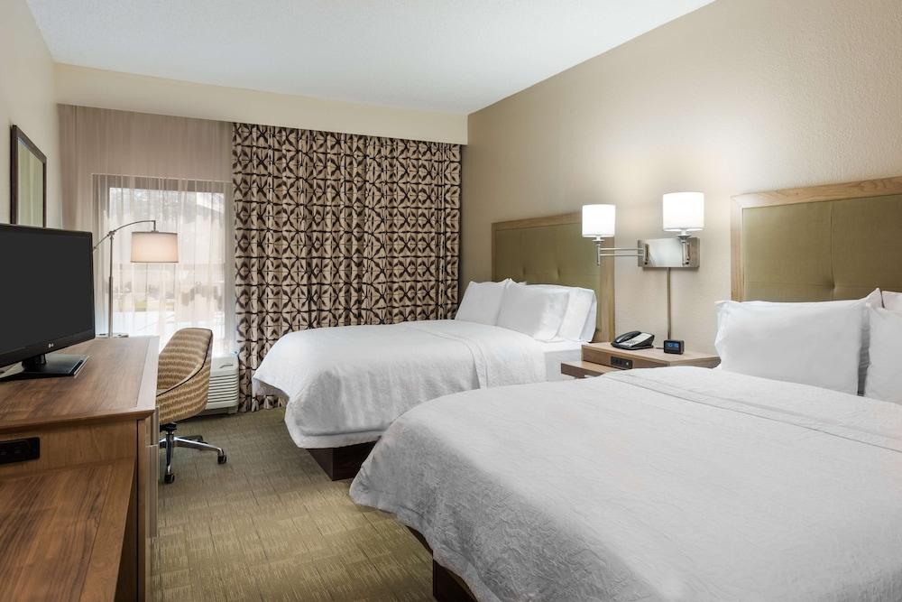 Hampton Inn Bonita Springs/Naples-North photo 8