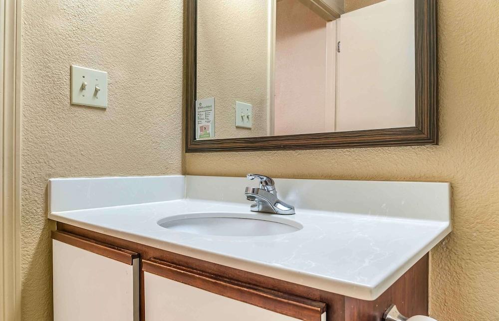 Extended Stay America Select Suites Detroit Ann Arbor Univ S photo 29