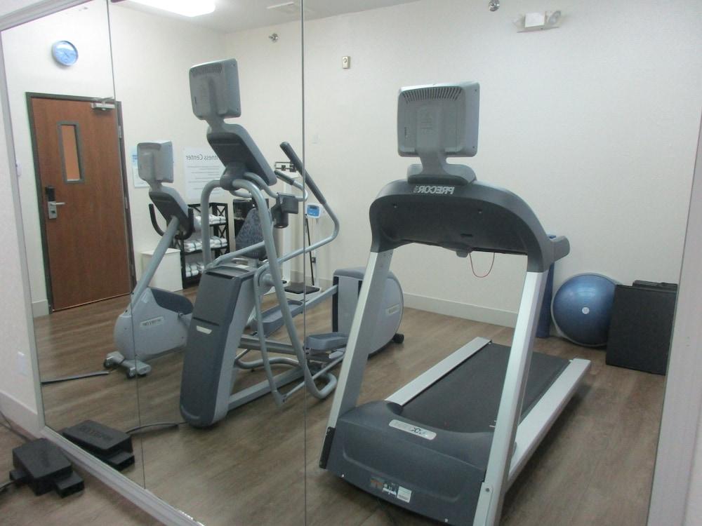 Holiday Inn Express Oneill by IHG photo 33