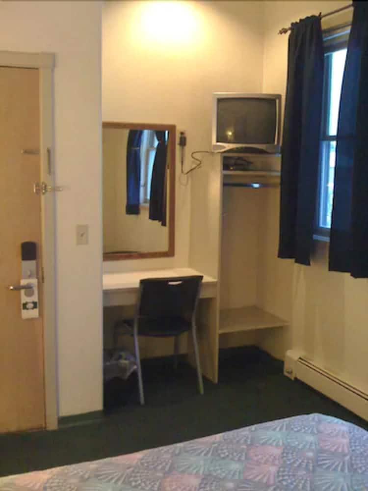 Chelsea Inn Hotel photo 14