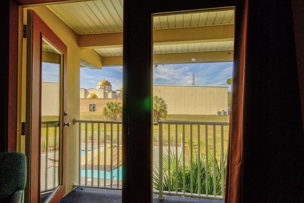 Clearwater Hotel photo 48