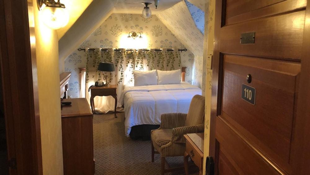 Pacific Grove Inn photo 22