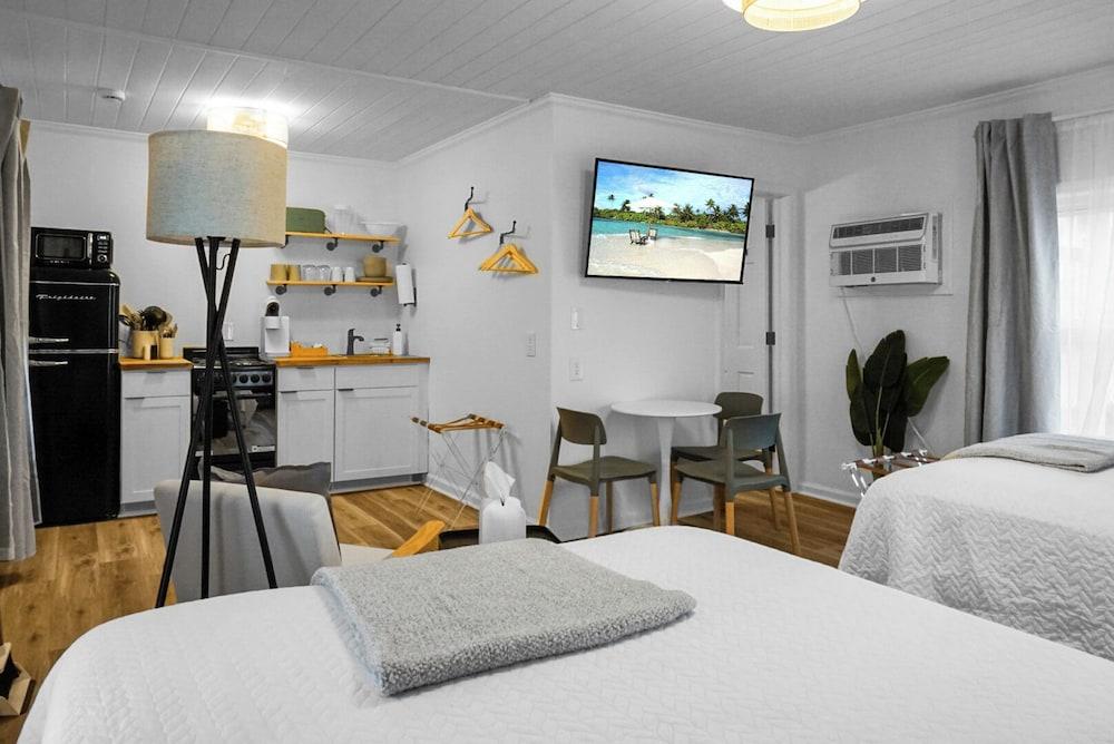 Boardwalk Inn photo 6
