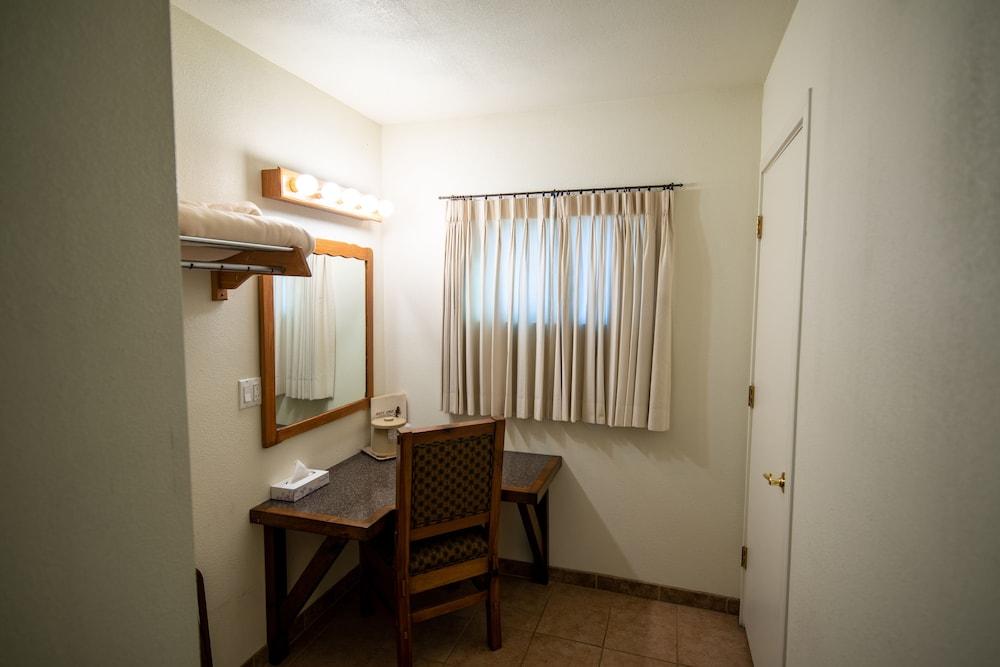 Reed's Lodge photo 16