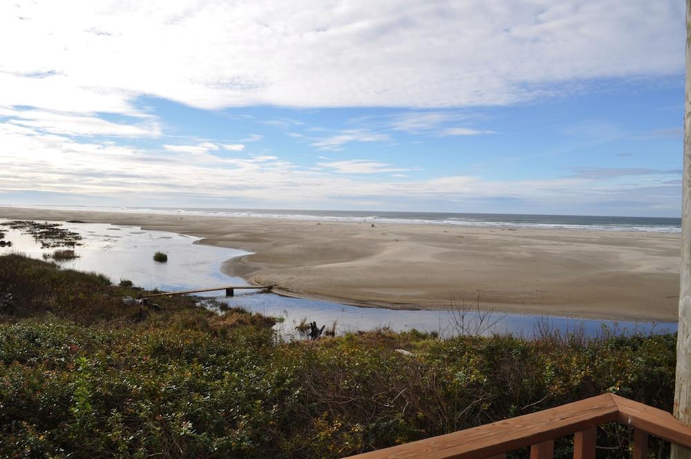 Little Creek Cove Beachfront Resort photo 84