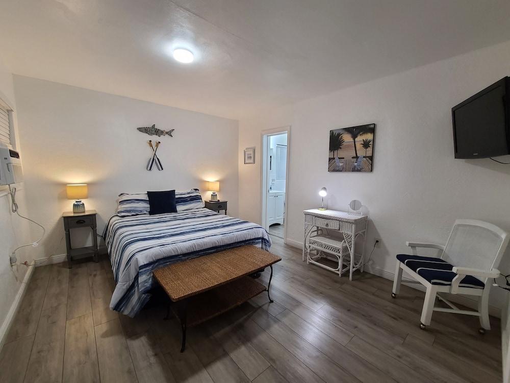 Sun Island Motel photo 10