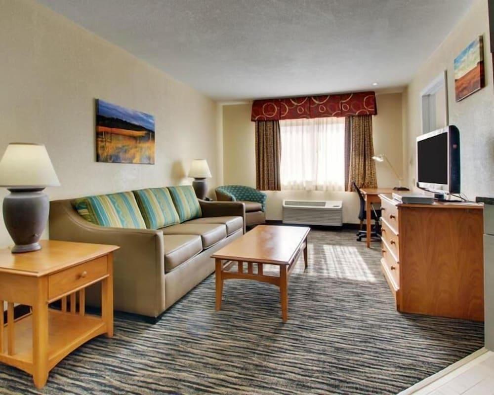 EverSpring Inn & Suites photo 27