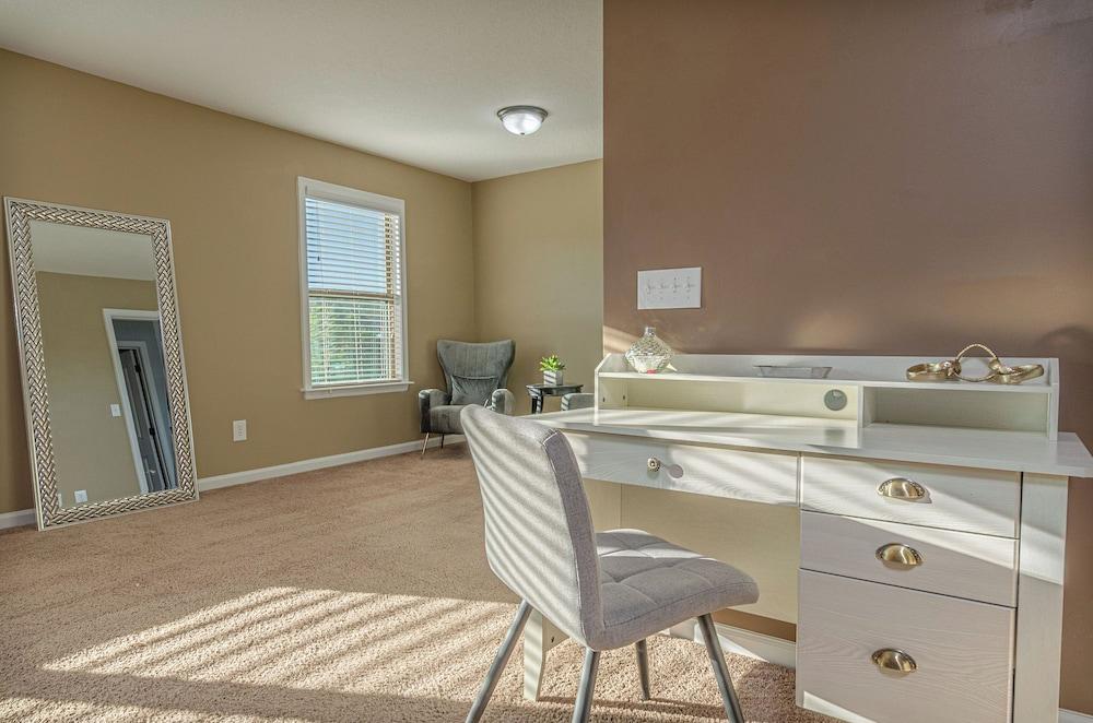 Lakeside Lodging photo 2