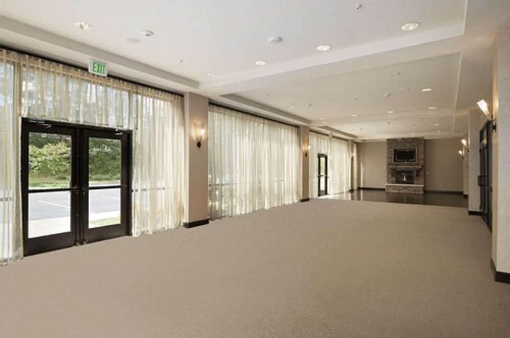Hampton Inn Jacksonville-Anniston Area photo 66