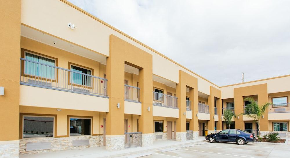 Budget Host Inn and Suites photo 32