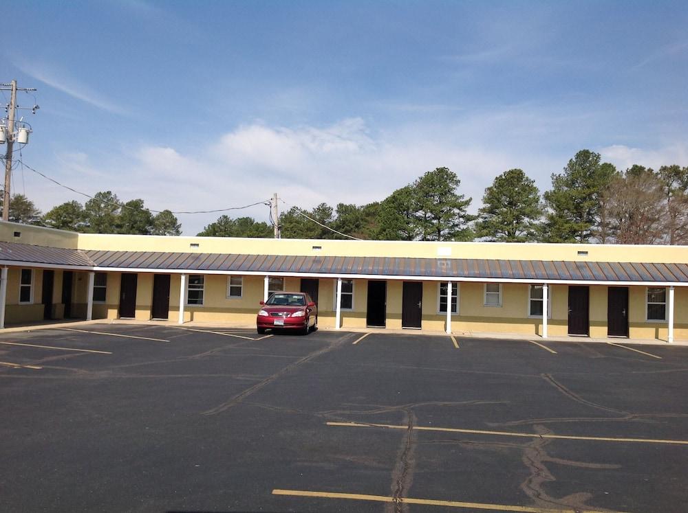 Budget Inn photo 5