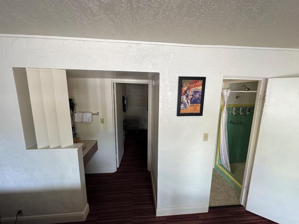 Aiken's Lodge photo 20