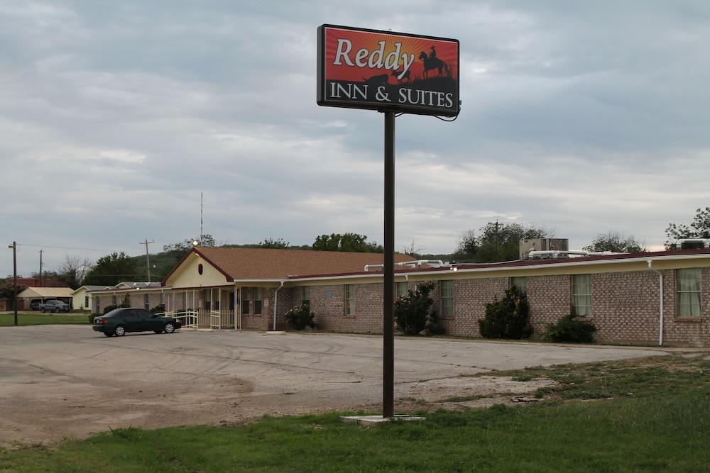 Reddy Inn and Suites photo 34