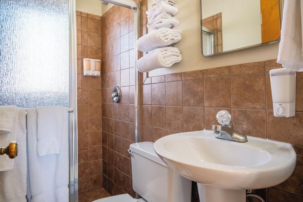 Black Meadow Landing photo 56