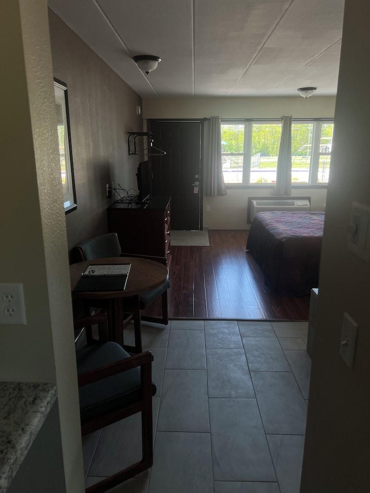 All Star Inn & Suites photo 56
