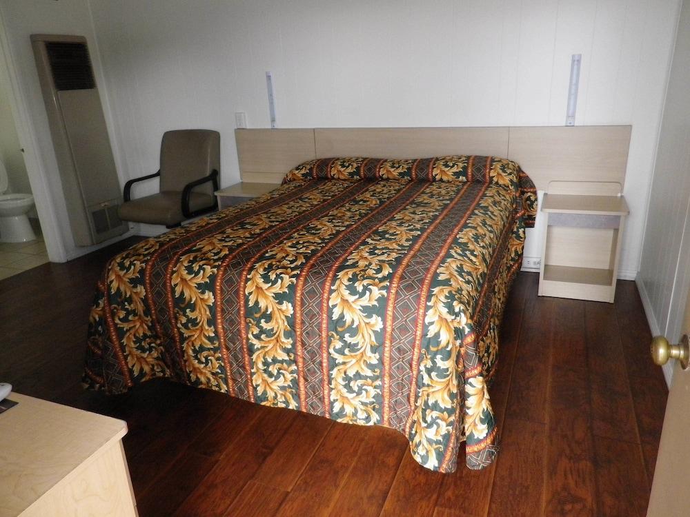 San Marcos Motel photo 4