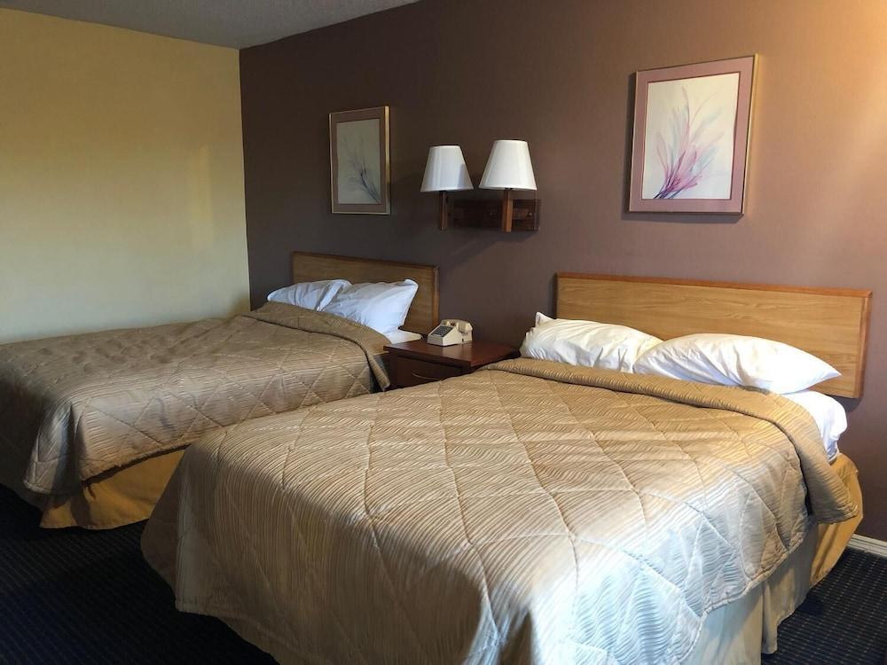 America's Best Inn photo 10