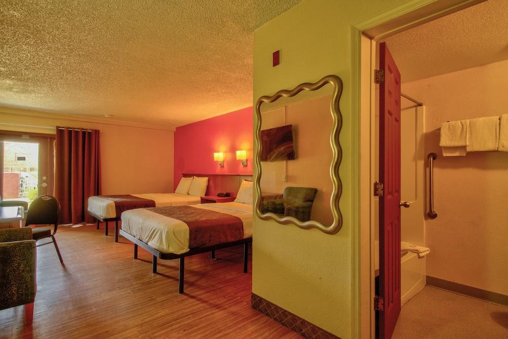 Clearwater Hotel photo 28