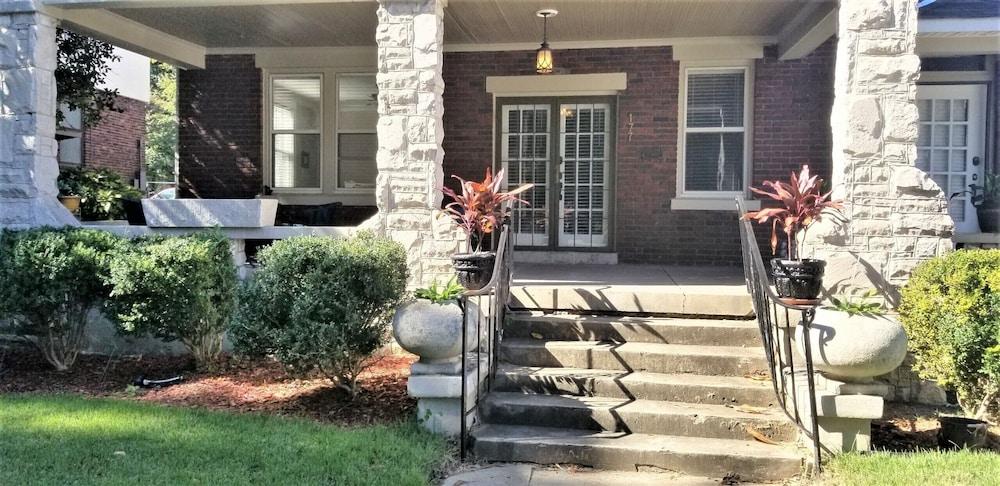 Belvedere Manor photo 1