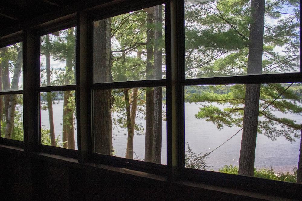 Paddler's Rest Lakeside Cabins and Hotel photo 18